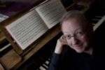 Sonderangebot: Nicholas McGegan am Piano - Foto von Randi Beach von Pressefoto