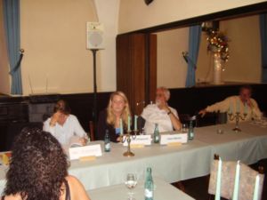 Porth 2006 © von links nach rechts: Frau Ruhstrat (IHK, Vertretung für Dr. Rudolph), Janina Uhlworm (Schülerunion) und Herr Uwe Meise (Kreiselternrat).