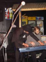 Porth , 2006 © Musik-Fun beim zweiten Set. Hier greift Gregor Kilian zusammen mit Dietmar Goretzki in die Tasten - an einem e-Piano.