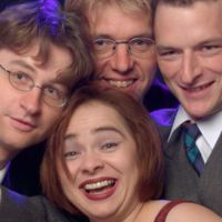 Pressefot Birgit von Lübke-Quartett , 2006 © Das Birgit von Lübke Quartet passt man gerade so auf das Foto. Schön gemacht.