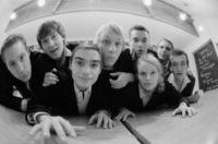 Pressefoto , 2007 © Die Tora Bora Allstars machten am Samstag den Liedermachinger Konkurrenz. Statt der angekündigten Band Gasparazzo (Erkrankung des Schlagzeugers) spielte die Göttinger Band "Merry go round"