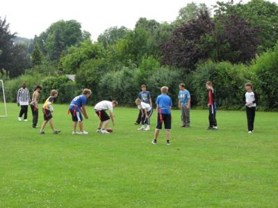 Pressefoto: Pressefoto , 2009 © Impressionm vom Abschlussevent des Flag Football Camps in Northeim. Flag-Football orientiert sich am American Football, wobei aber ohne Rüstung gespielt wird.