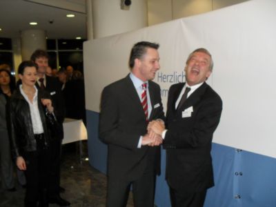 Pressefoto: http://www.buergerstimmen.de/ , 2010 © Hier möchte man doch gerne wissen, was Thomas Wedrins erzählt hat.jpg
