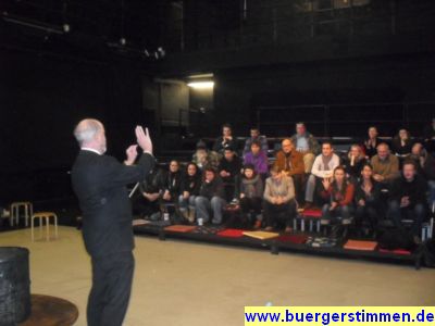 Pressefoto: http://www.buergerstimmen.de/ , 2010 © Beredet warb Dr Harald Noack für den reibungslosen Übergang zur 'Neues Junges Theater in Göttingen UG (haftungsbeschränkt)'