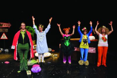 Pressefoto: http://www.isabelwinarsch.de/ , 2011 © Die Schauspieler zum tollen Stück - Dominik Bliefert, Jan Exner, Katharina Hintzen, Marie-Thérèse Fontheim, Imme Beccard