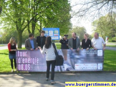 Pressefoto: http://www.buergerstimmen.de/ , 2011 © Ja, auch die Polizei muss mit auf das Bild.