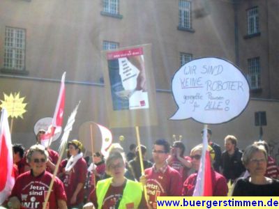 Pressefoto: http://www.buergerstimmen.de/ , 2011 © Das Arbeitsgesetz scheint bei manchen Lebensmittel-Discountern wenig zu gelten - wie die Forderung nach geregelten Pausen zeigt