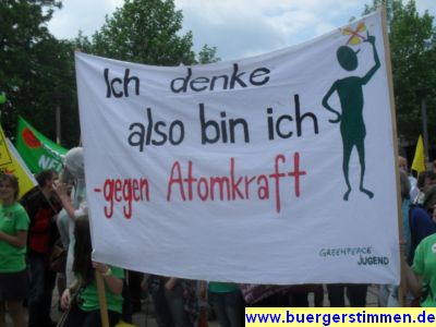Pressefoto: http://www.buergerstimmen.de/ , 2011 © Banner - Ich denke also bin ich - gegen Atomkraft