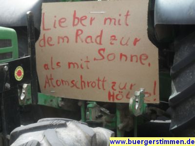 Pressefoto: http://www.buergerstimmen.de/ , 2011 © Banner - Lieber mit dem Rad zur Sonne als mit Atomschrott zur Hölle