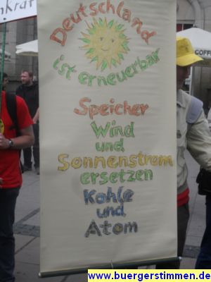 Pressefoto: http://www.buergerstimmen.de/ , 2011 © Banner - Deutschland ist erneuerbar - Speicher Wind und Sonnenstrom ersetzen Kohle und Atom