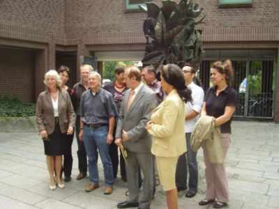 Pressefoto: http://www.buergerstimmen.de/ , 2008 © Einige der Organisatoren für die Reihe Kultur Im Kreis stellen sich erwartungsfroh dem Gruppenfoto und hoffen auf gutes Wetter und reges Zuschauerinteresse bei den vielfältigen Veranstaltungen